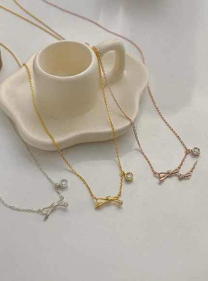 tokarczuk-ribbon-cubic-necklace-iu506