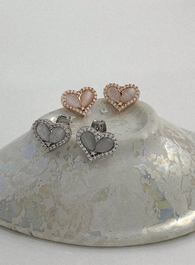 bloom-faux-pearl-heart-earrings-ia517
