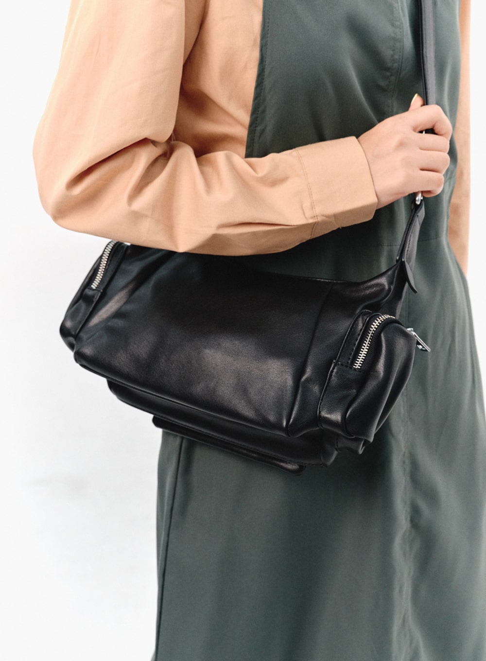Multi-Pocket Shoulder Bag IS304