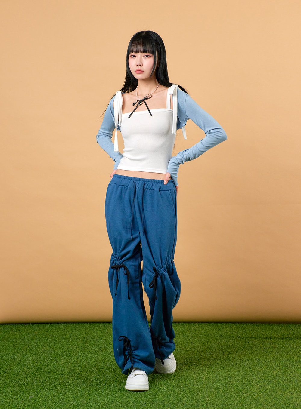 drawstring-ribbon-detail-sweatpants-ij430