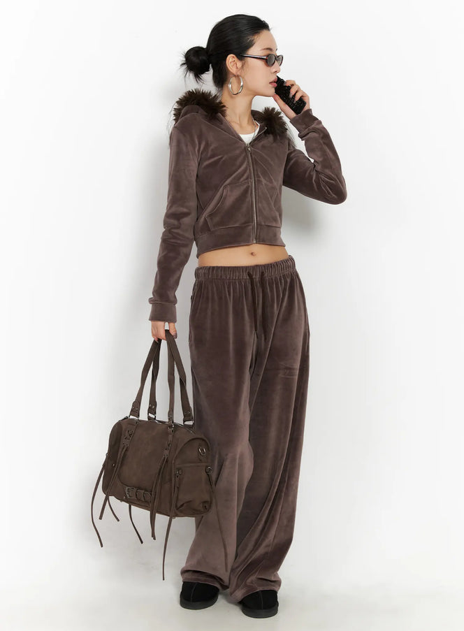 wide-leg-velvet-track-pants-cd508