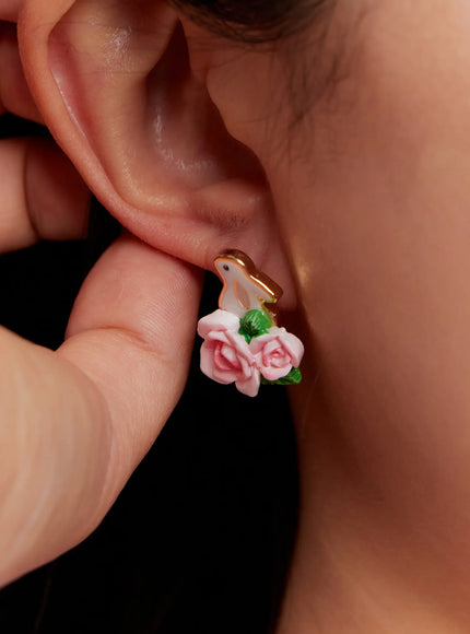 floral-bunny-stud-earrings-io527 / White