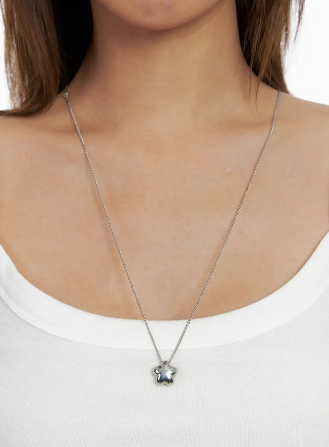 Balloon-Style Flower Charm Necklace IN510