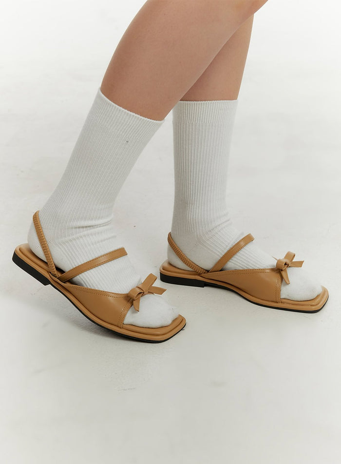 faux-leather-ribbon-sandals-oy413 / Beige