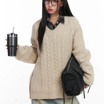 cozy-cable-knit-long-sleeve-sweater-cd530 / Beige