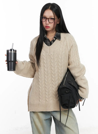 cozy-cable-knit-long-sleeve-sweater-cd530 / Beige