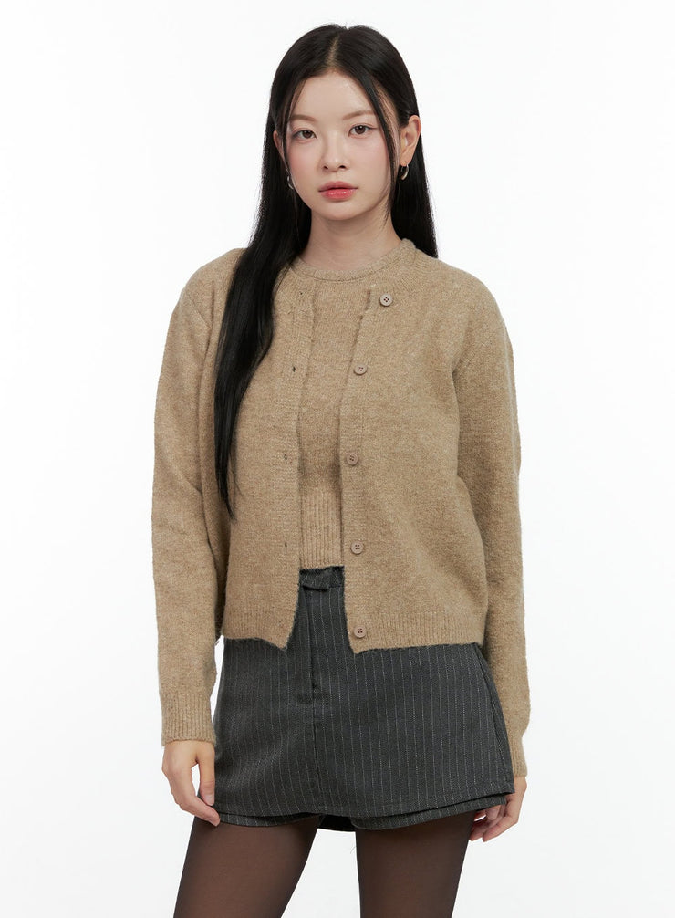 buttoned-cardigan-and-top-set-on408 / Beige