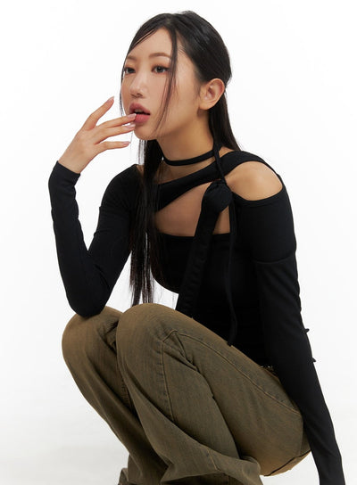 solid-asymmetrical-neck-cut-out-long-sleeve-top-cm411 / Black