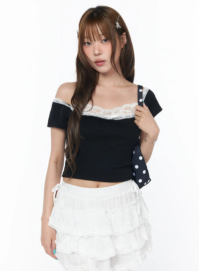 off-shoulder-lace-detail-crop-tee-cy529 / Black