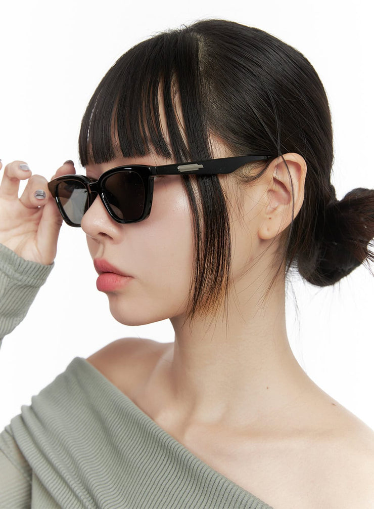 classic-cat-eye-sunglasses-oo401 / Black