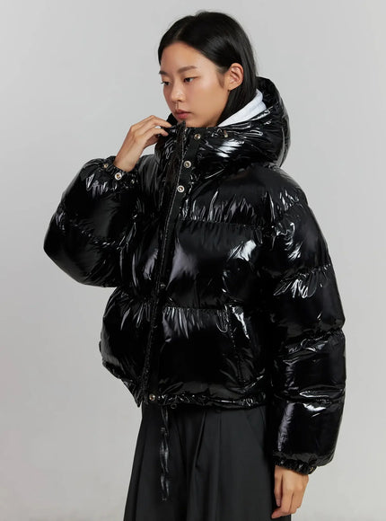 glossy-hooded-puffer-jacket-ij502 / Black