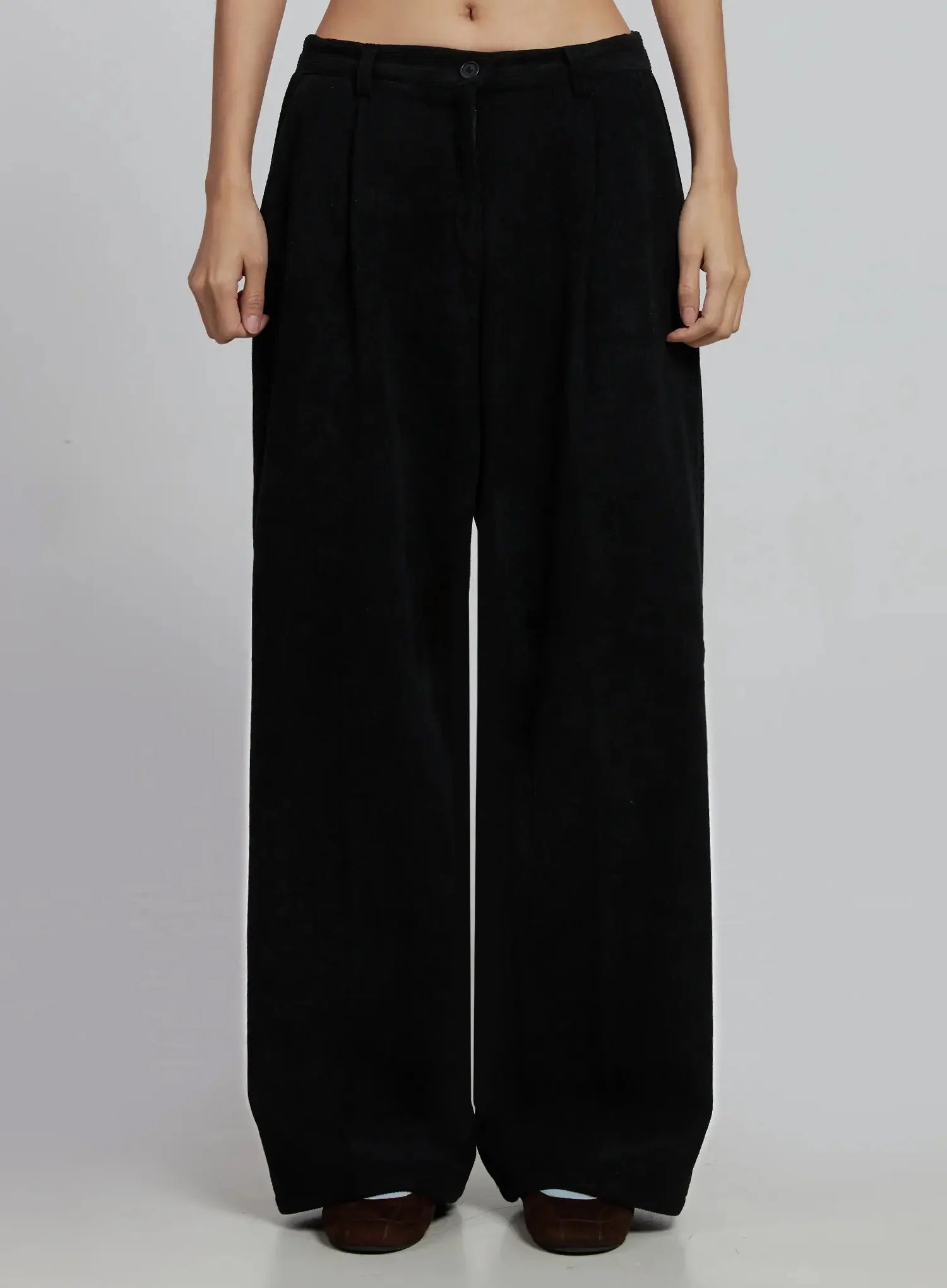 elegant-wide-leg-corduroy-pants-im520 / Black