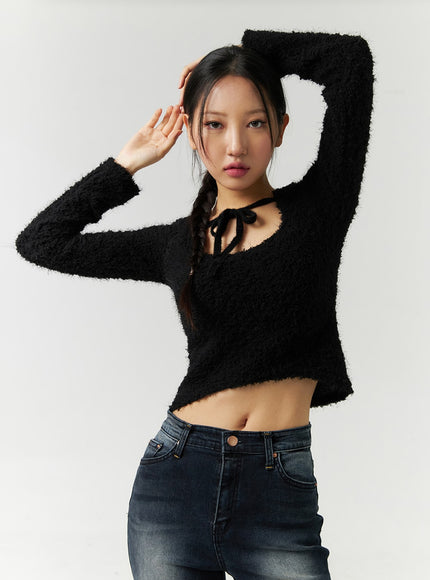 faux-fur-cropped-sweater-with-high-collar-ribbon-cd301 / Black