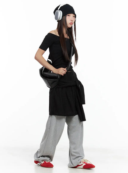 slim-off-shoulder-tee-cl508 / Black