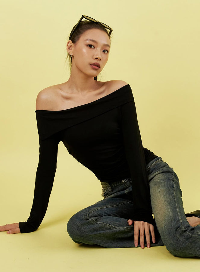 slim-off-shoulder-long-sleeve-top-ig405 / Black