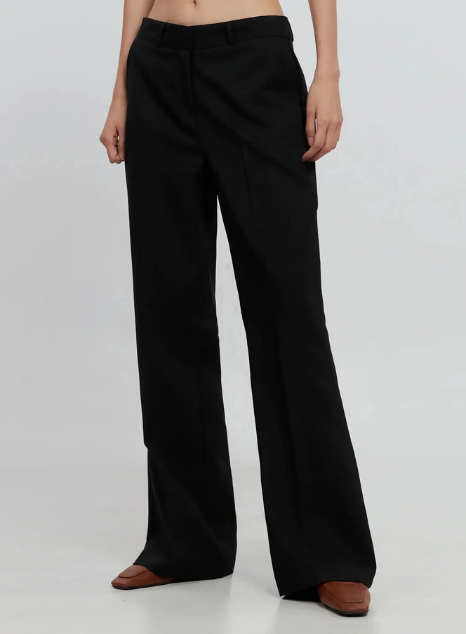 classic-flared-slacks-is516 / Black