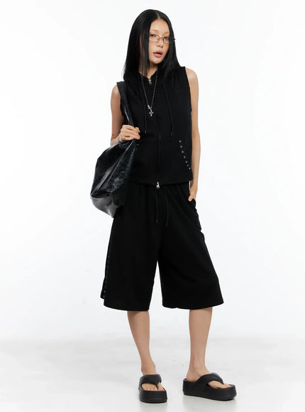 eyelet-hooded-vest-zip-up-cl529 / Black