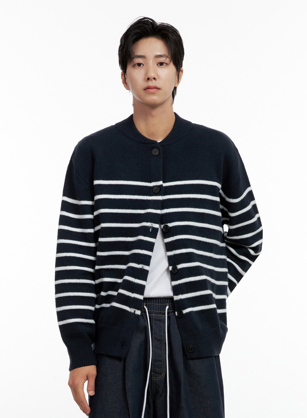 Men s Buttoned Round Neck Striped Cardigan IN401