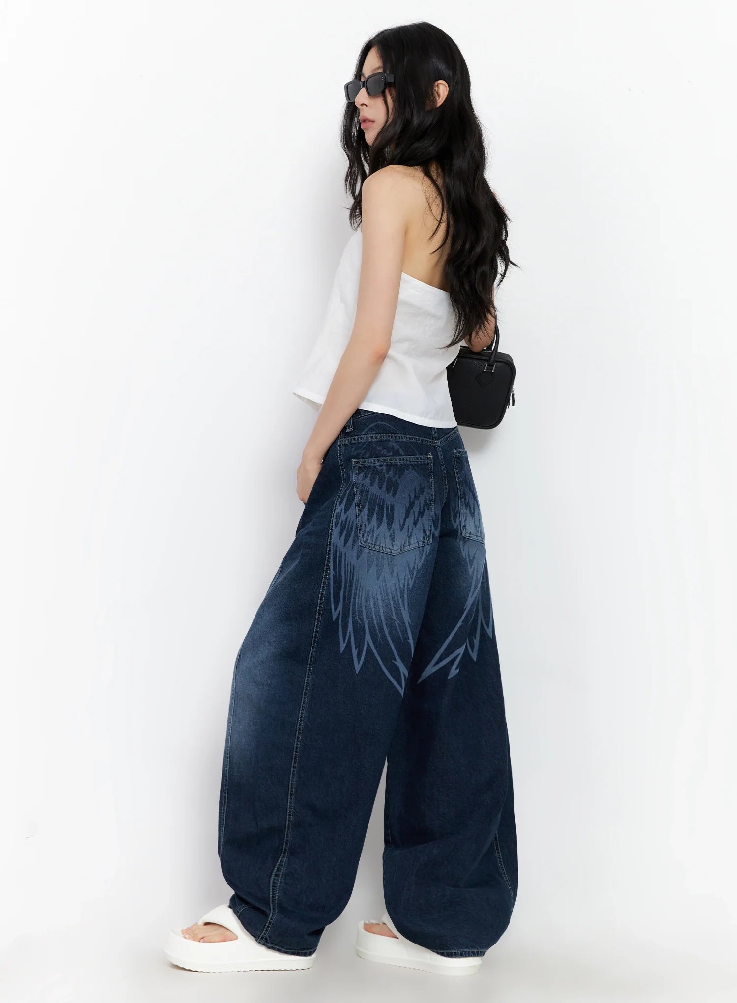 sohee-angel-wing-print-wide-leg-jeans / Dark blue