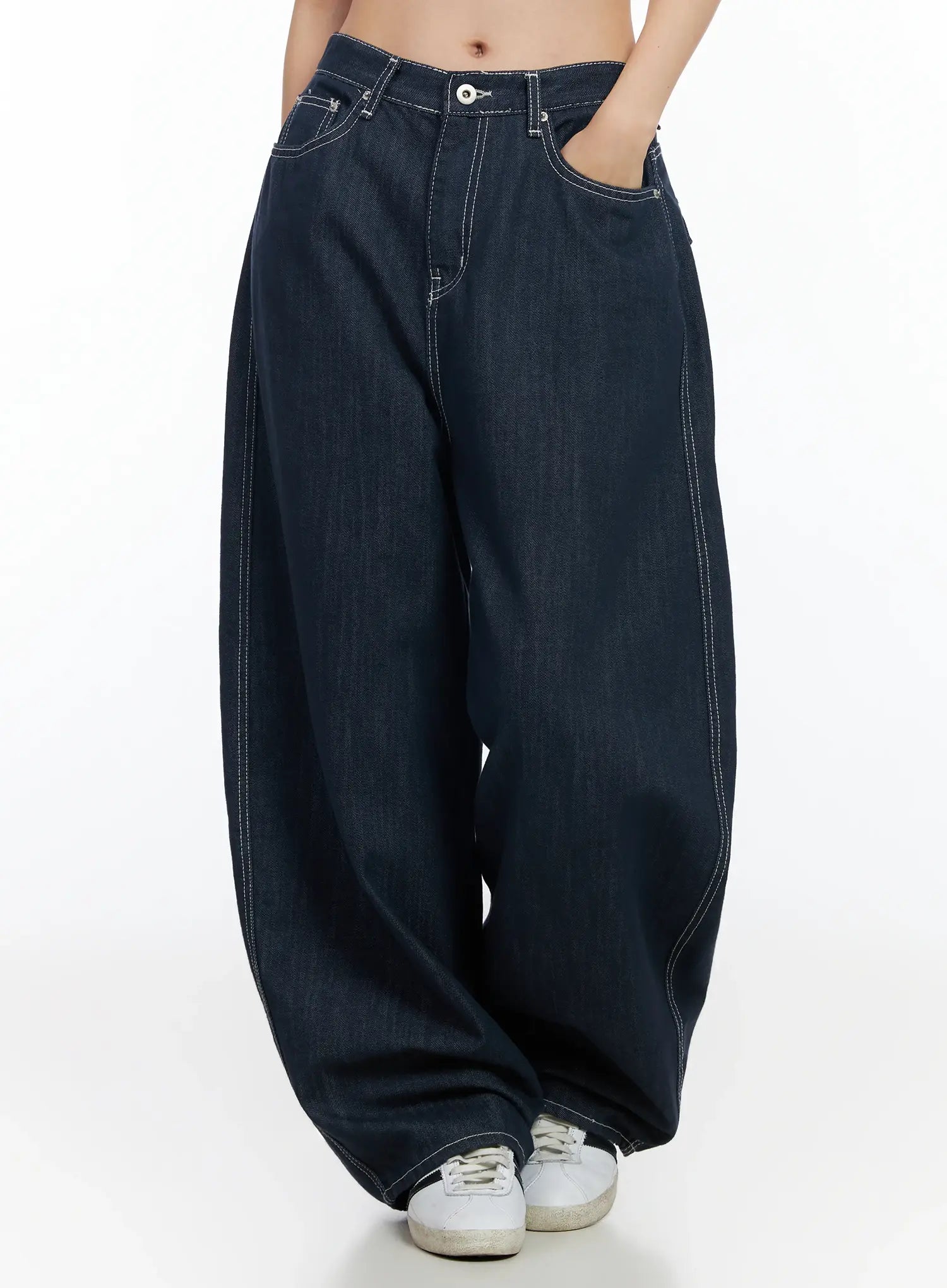 alaya-semi-balloon-denim-jeans-im524 / Dark blue