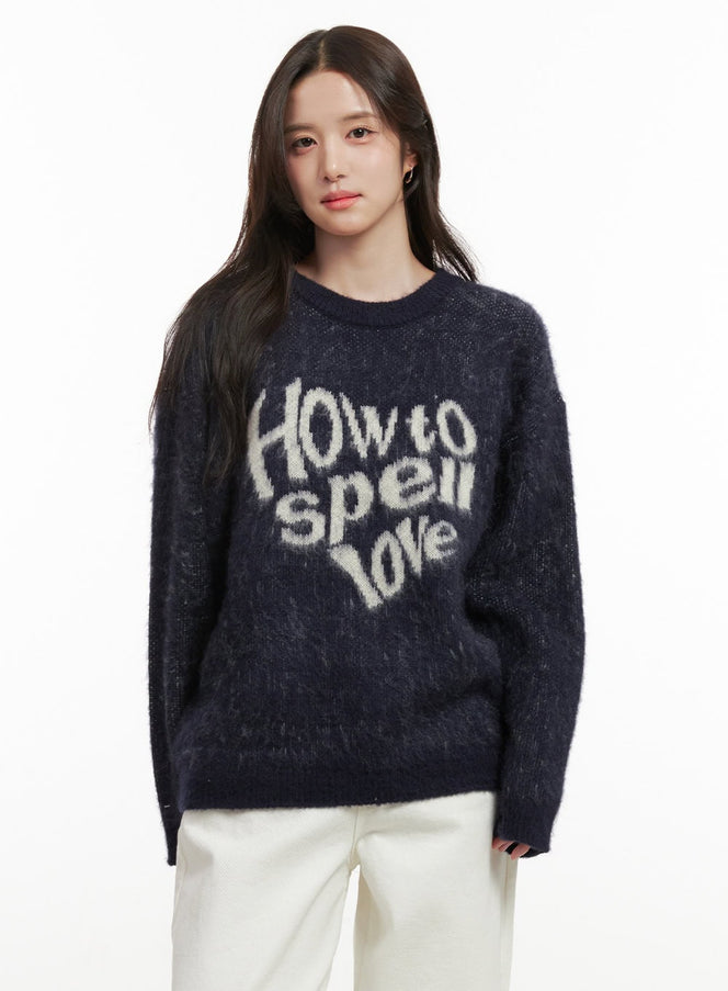 snuggleknit-letter-sweater-on429 / Dark blue