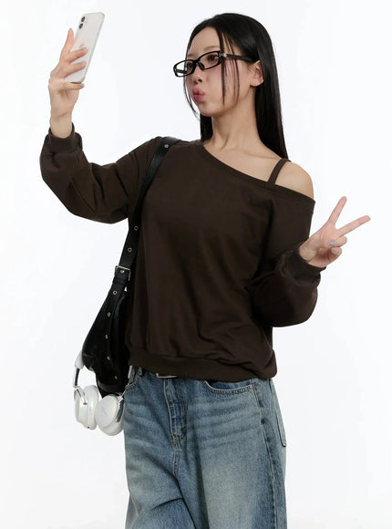 off-shoulder-simple-sweatshirt-im509 / Dark brown