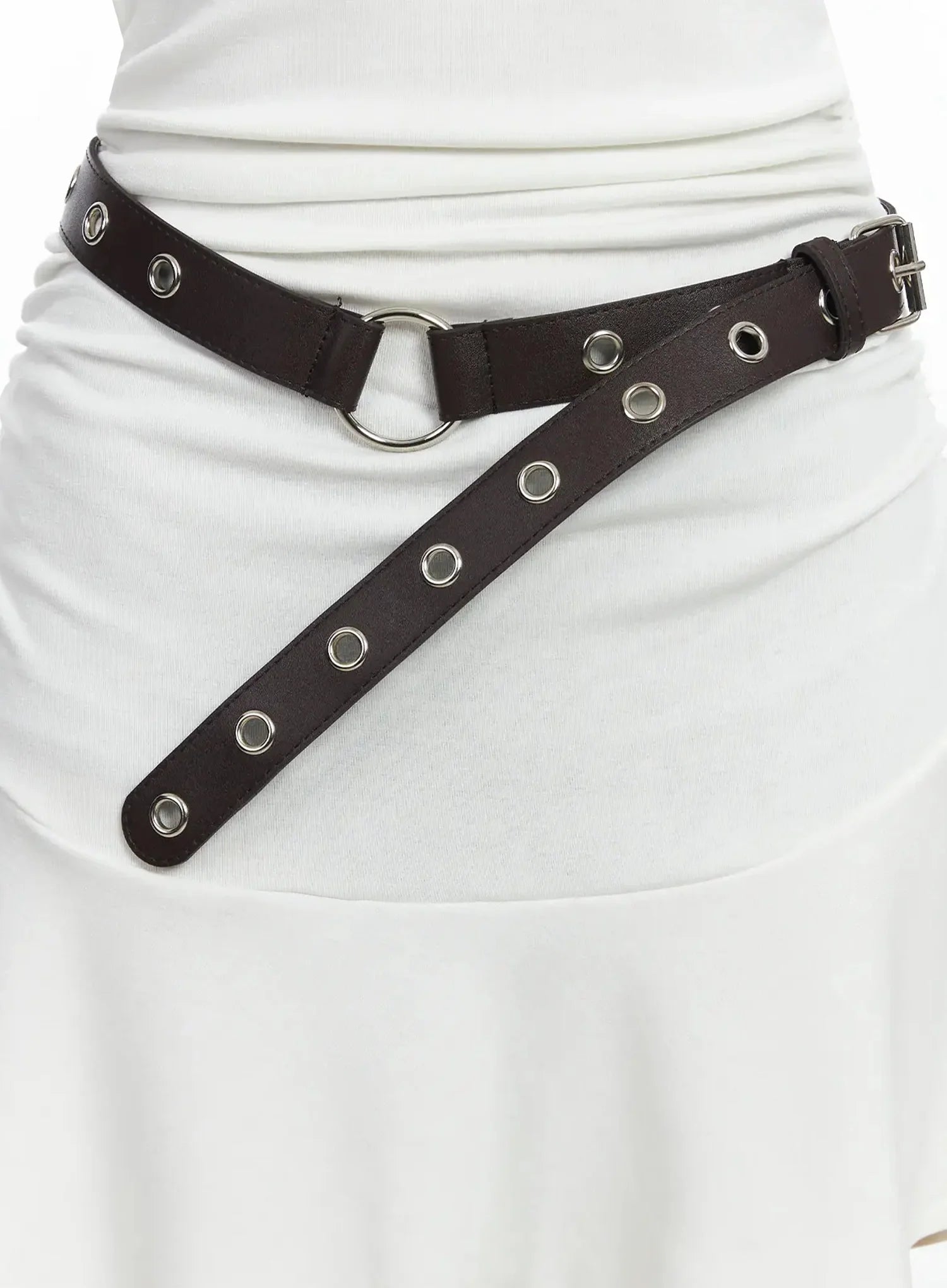 studded-grommet-ring-belt-im506 / Dark brown