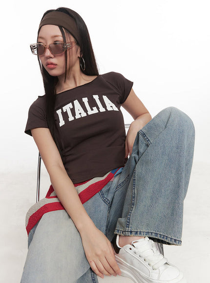 italia-graphic-off-shoulder-top-im528 / Dark brown