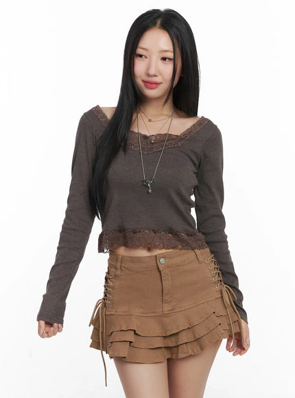 romantic-lace-trim-sweetheart-neck-long-sleeve-top-cd530 / Dark brown