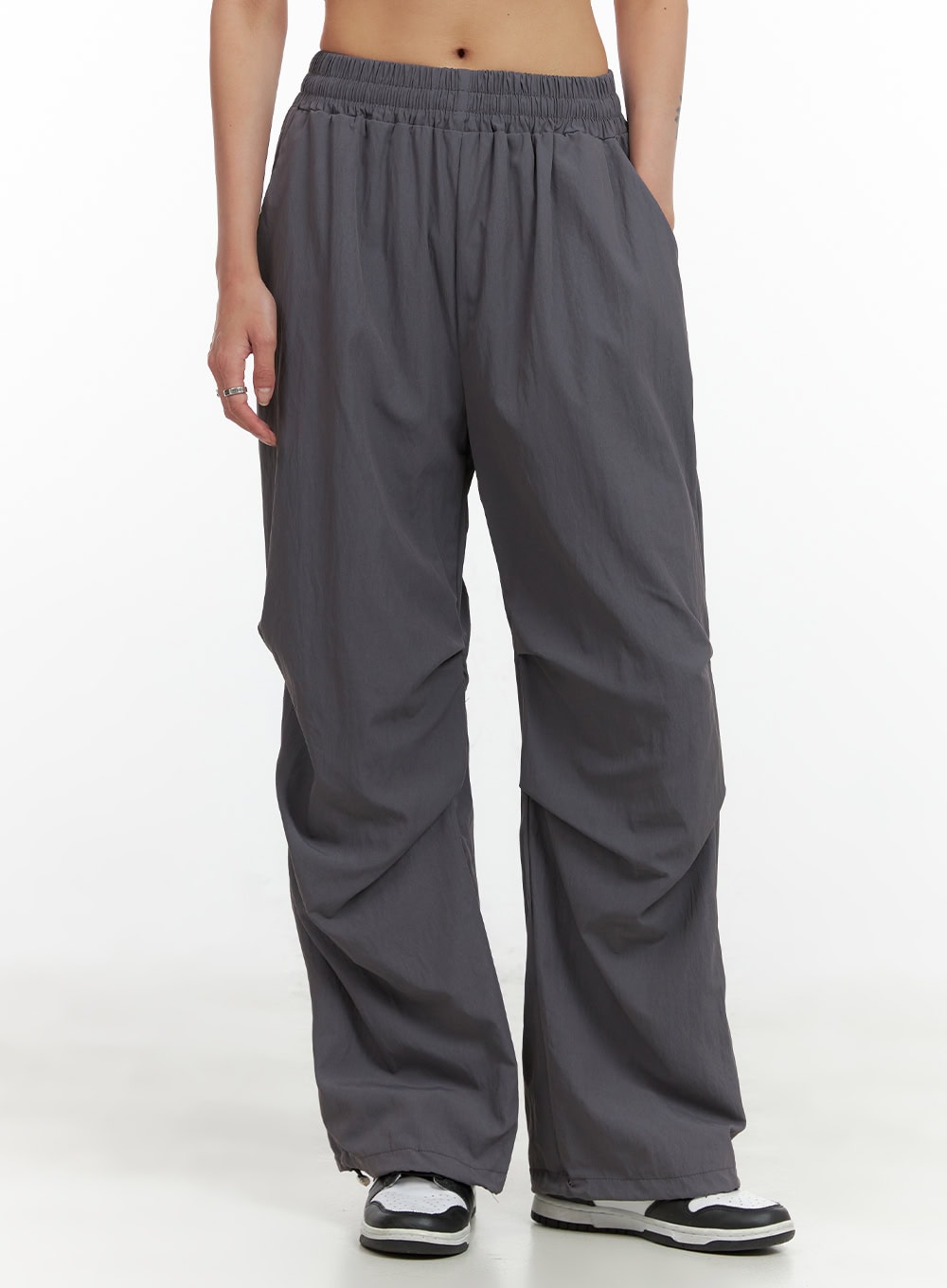banded-nylon-wide-fit-pants-cl404 / Dark gray