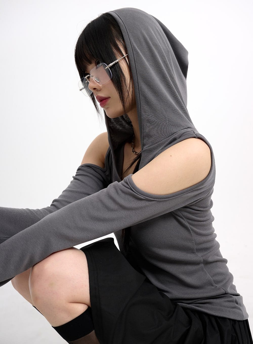 cold-shoulder-hoodie-cm415 / Dark gray