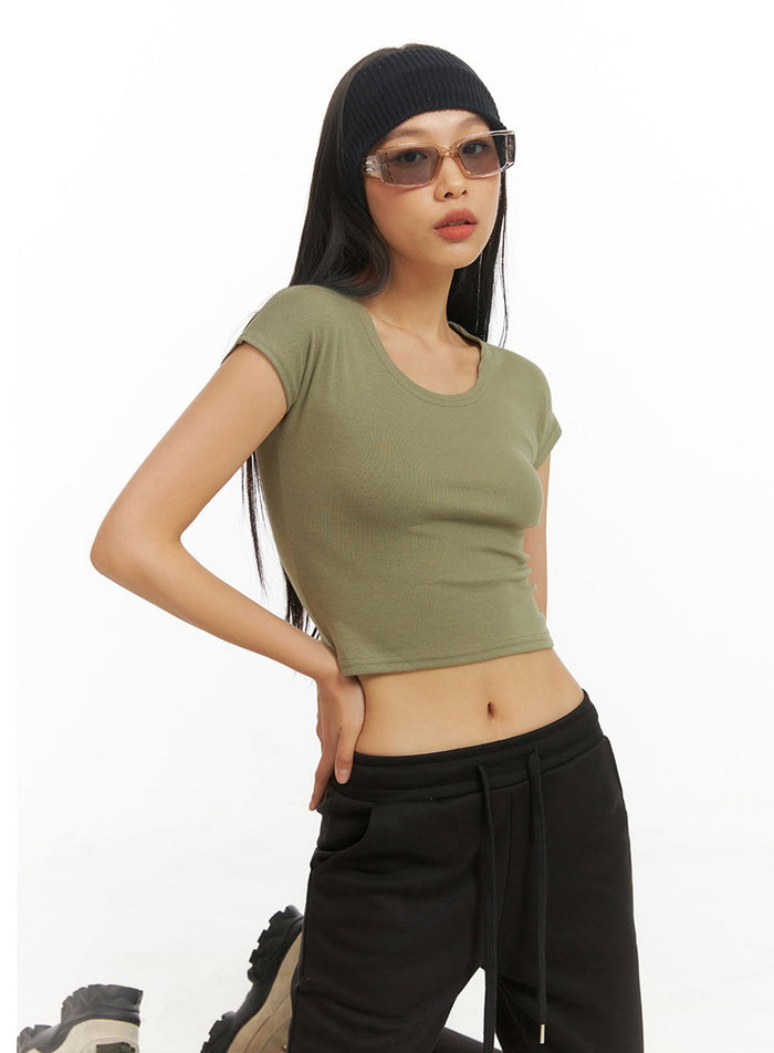 basic-crop-u-neck-top-iy422 / Dark green