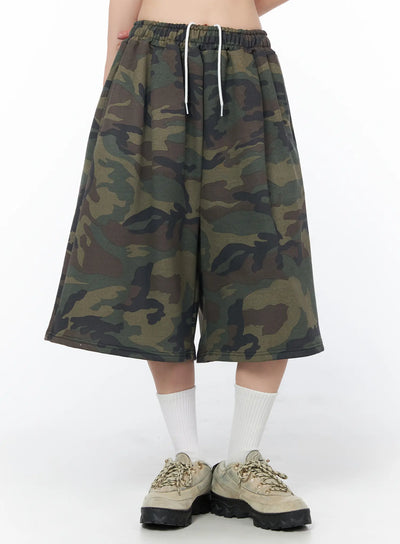 camouflage-patterned-bermuda-shorts-cy508 / Dark green
