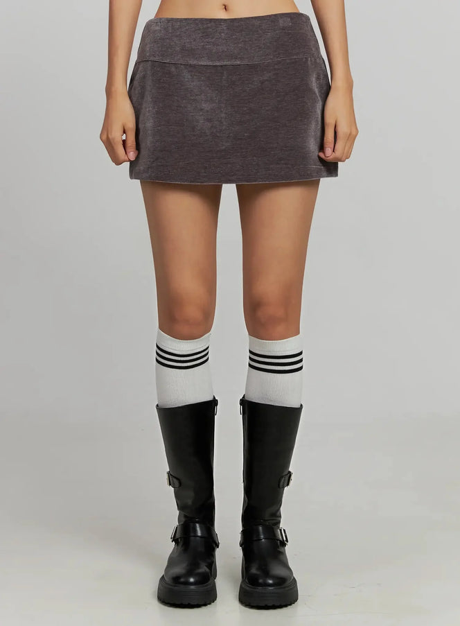 velvet-low-rise-mini-skirt-ij502 / Dark purple