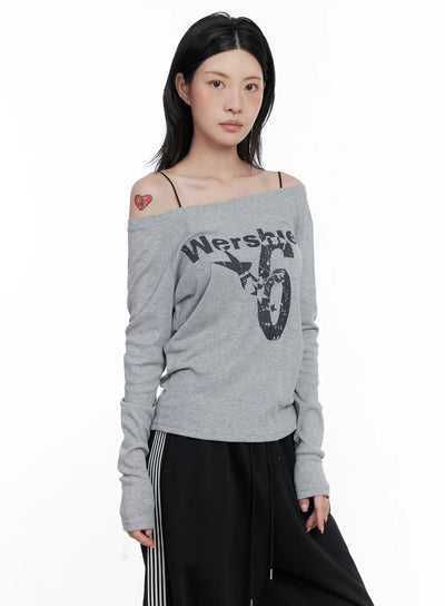 graphic-off-shoulder-long-sleeve-shirt-cs529 / Gray