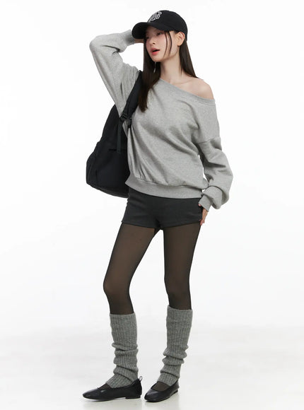 loose-fit-off-shoulder-fleece-lined-sweatshirt-cj507 / Gray