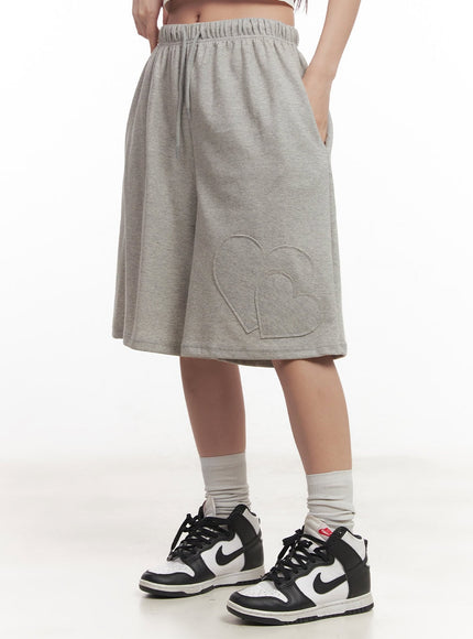 heart-patch-wide-sweatshorts-cm528 / Gray