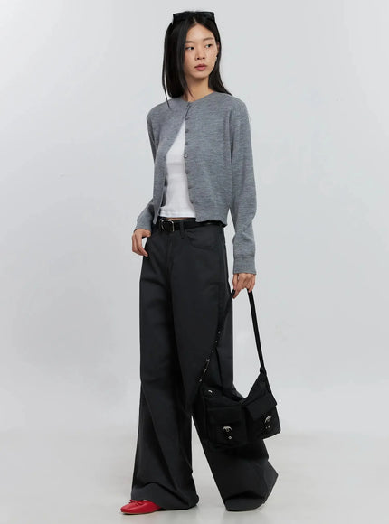 classic-button-up-cardigan-is515 / Gray