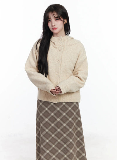 buttoned-knit-hoodie-ij529 / Light beige