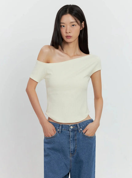 asymmetric-ribbed-short-sleeve-il528 / Light beige