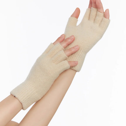 knit-fingerless-gloves-in503 / Light beige