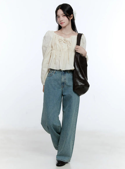 puff-sleeve-shirred-blouse-cg512 / Light beige