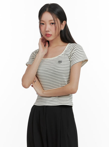 stripe-u-neck-top-oa415 / Light beige