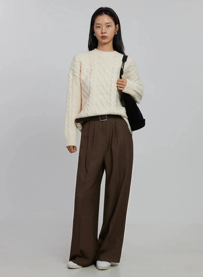 cable-knit-crew-neck-sweater-id516 / Light beige