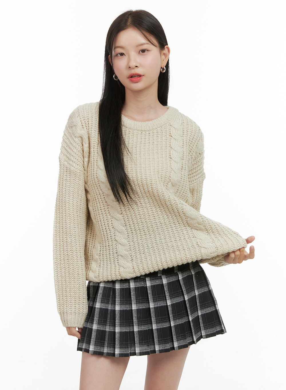 basic-crew-neck-long-sleeve-knit-os411 / Light beige