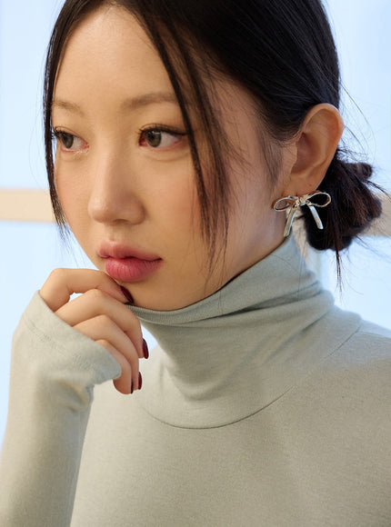 ribbon-shaped-earrings-od327 / Light gray