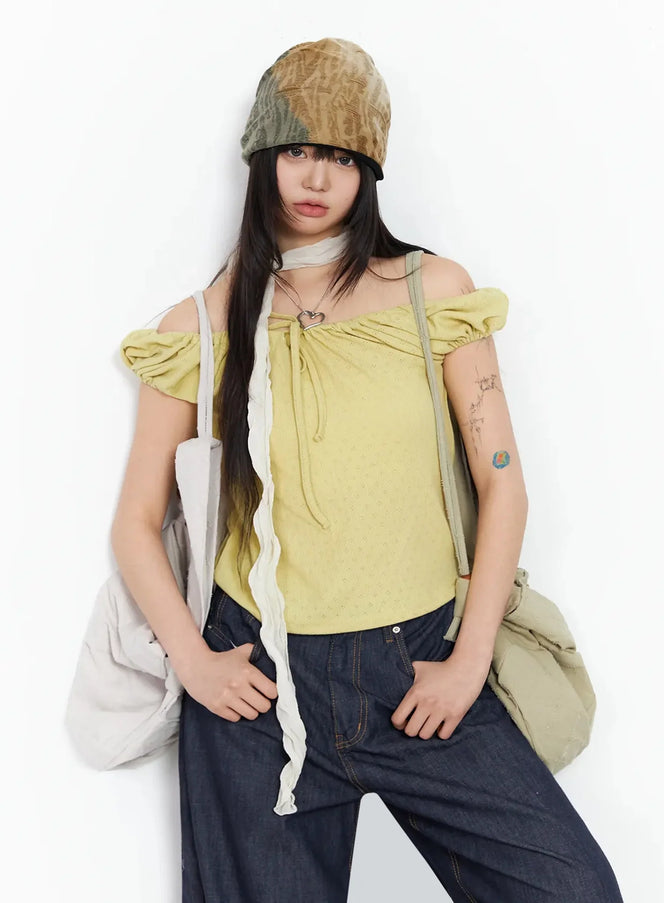 eyelet-ruched-off-shoulder-top-ia523 / Light green