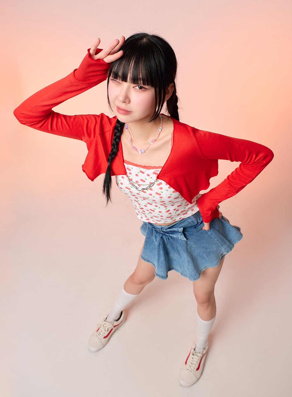 u-neckline-solid-cropped-cardigan-if413 / Red