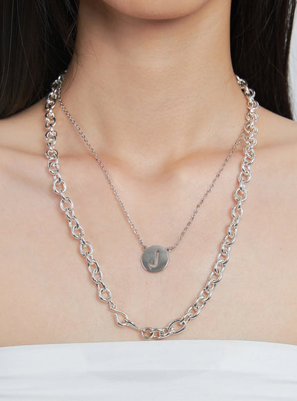 alice-two-line-chain-and-l-pendant-necklace-iu512 / Silver