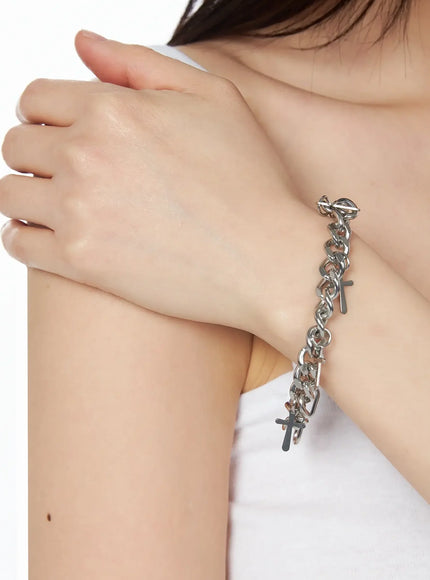 cross-charm-chain-bracelet-iy520 / Silver